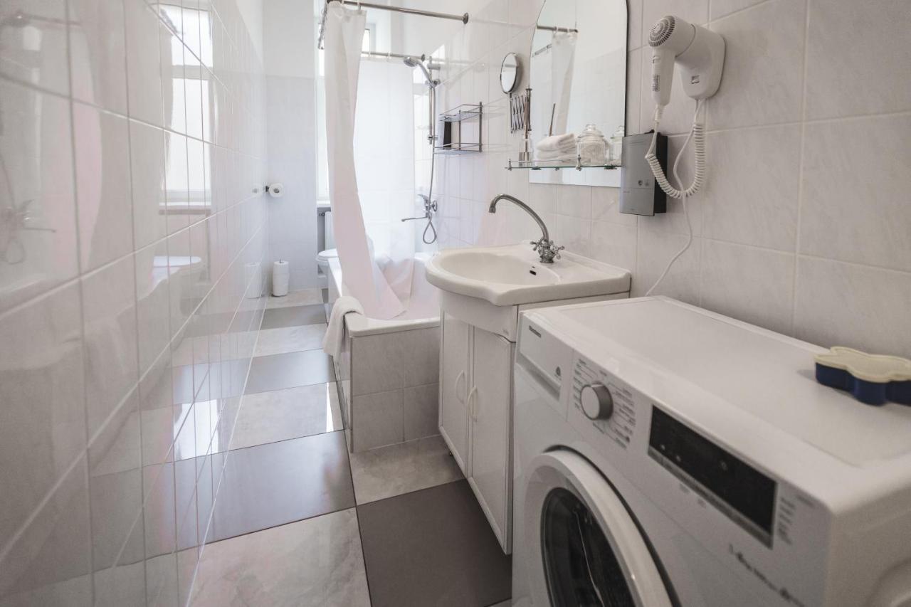 Bearsleys Archers Apartments ريغا المظهر الخارجي الصورة
